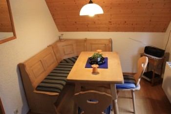 Obere Ferienwohnung – Essecke